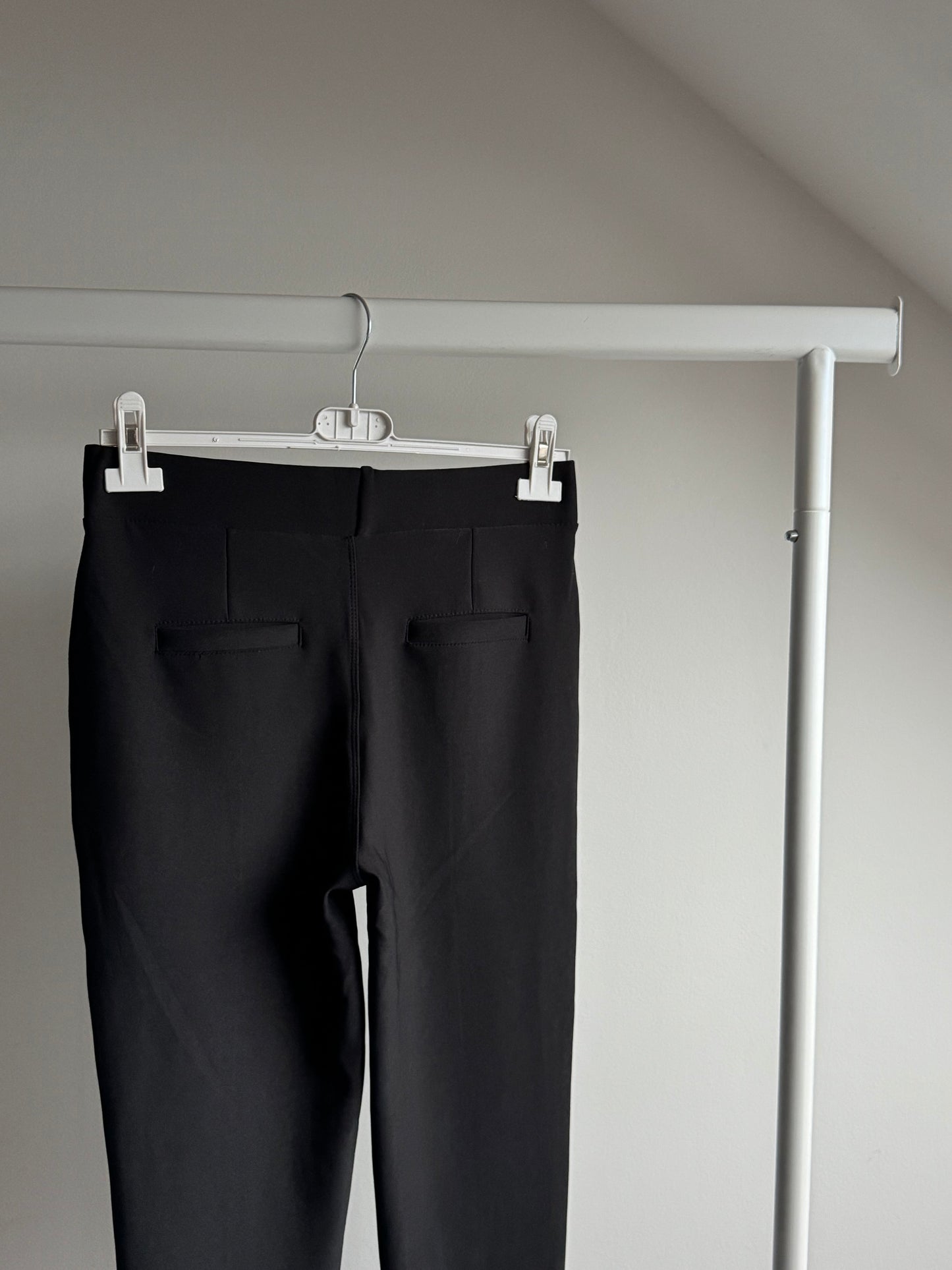 Stretchhose mit Ziernaht