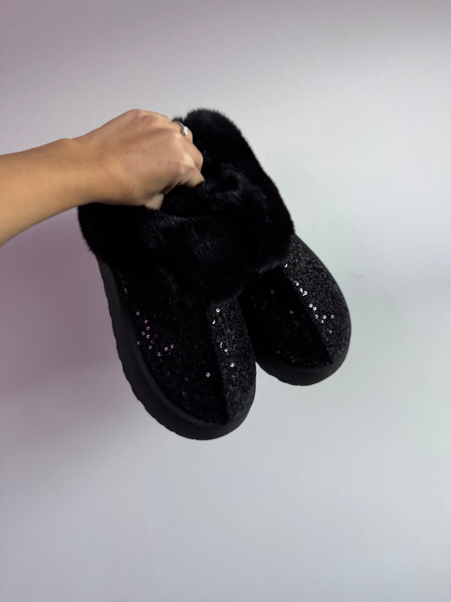 Cozy Boots - Black Edition