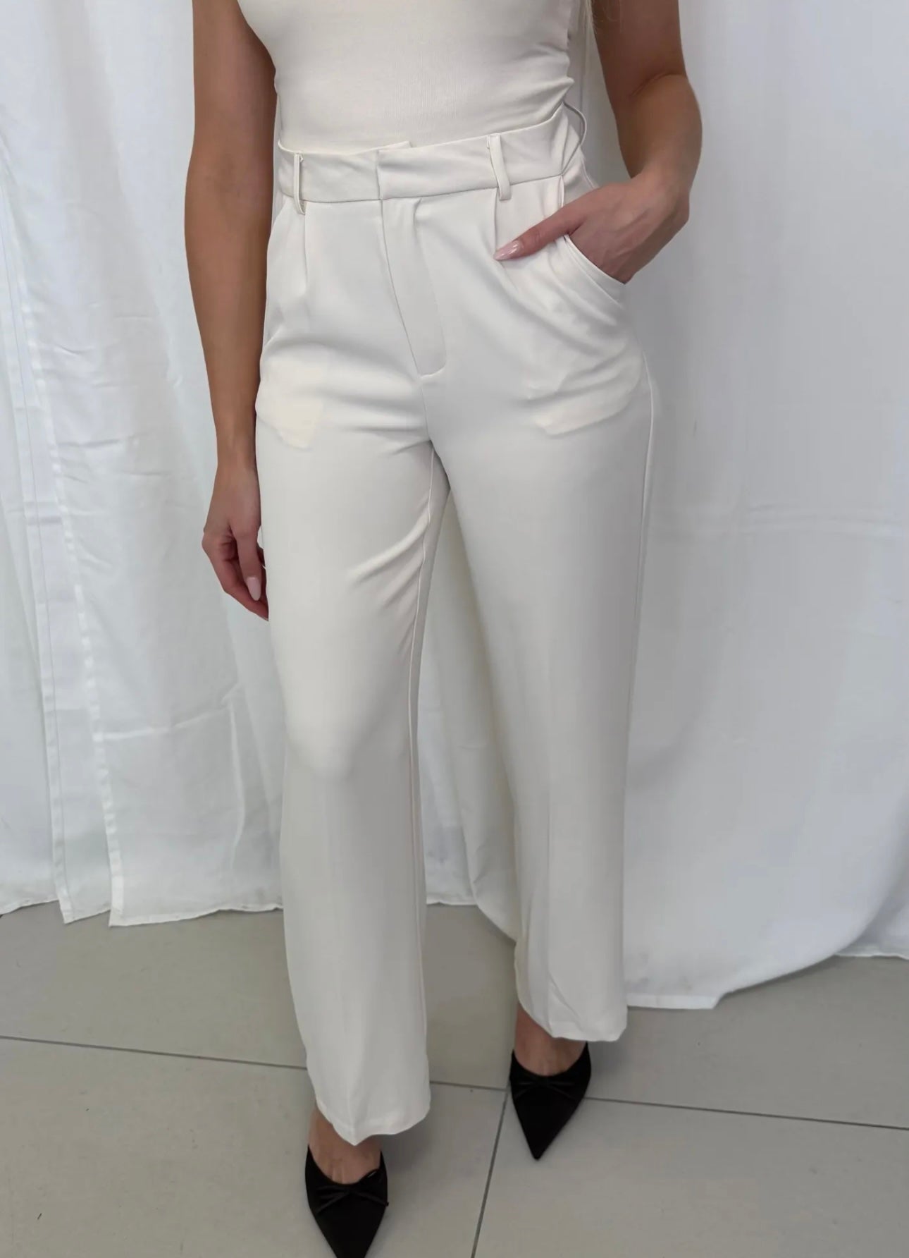 Stoffhose mit Ziernaht