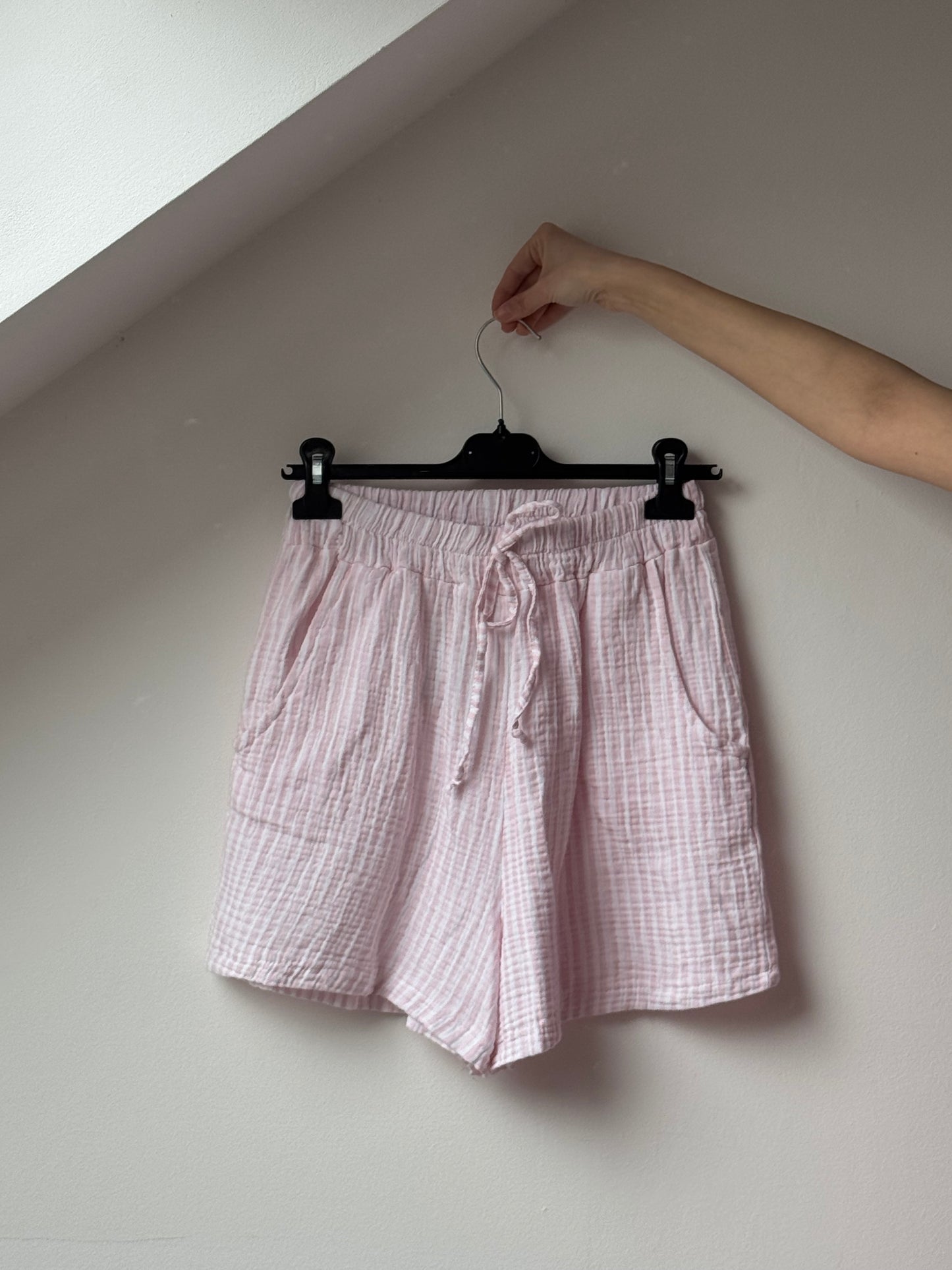 Kurze Musselinhose