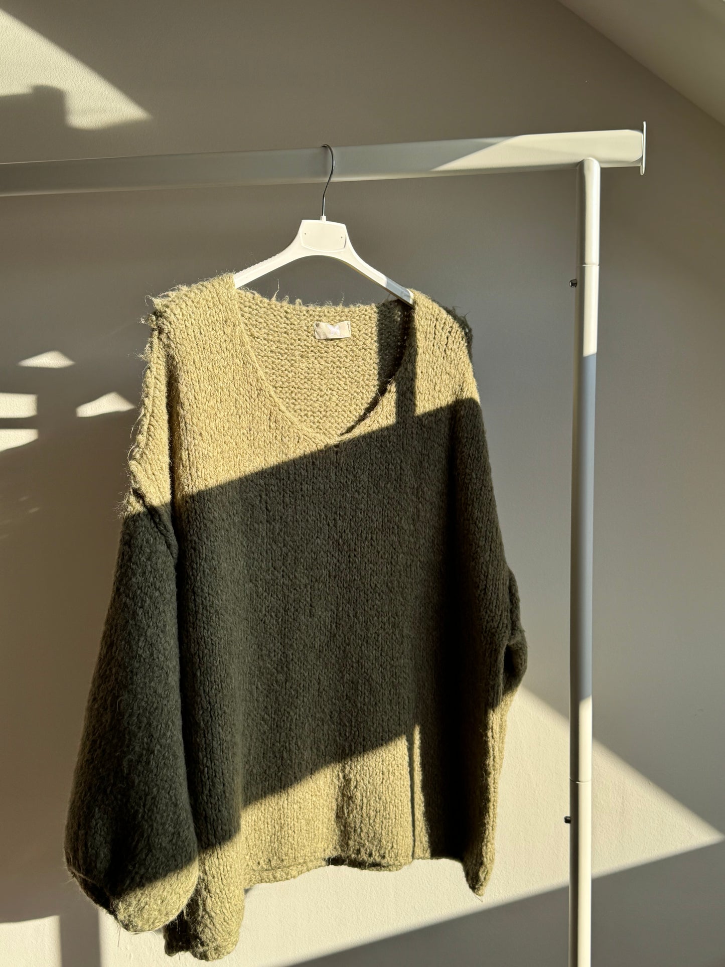 Basic Pullover Soft Frame