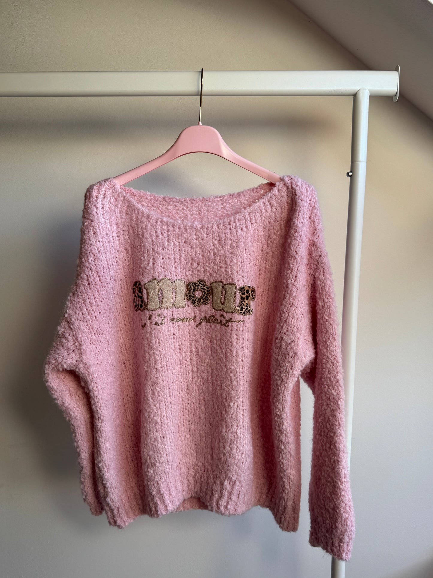 Bouclé Pullover „Amour“