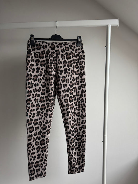 Leo Leggins