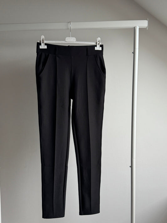 Stretchhose mit Ziernaht