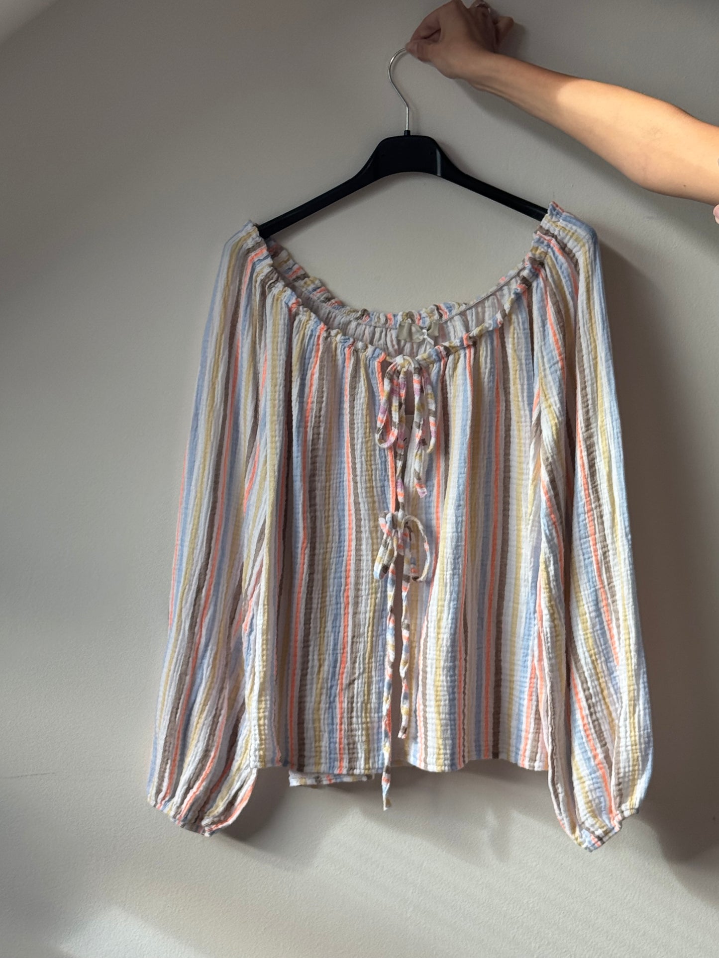 Bluse mit Schleifen - Pastellzauber