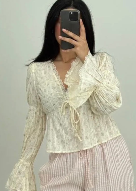 Bloom & Bow Bluse