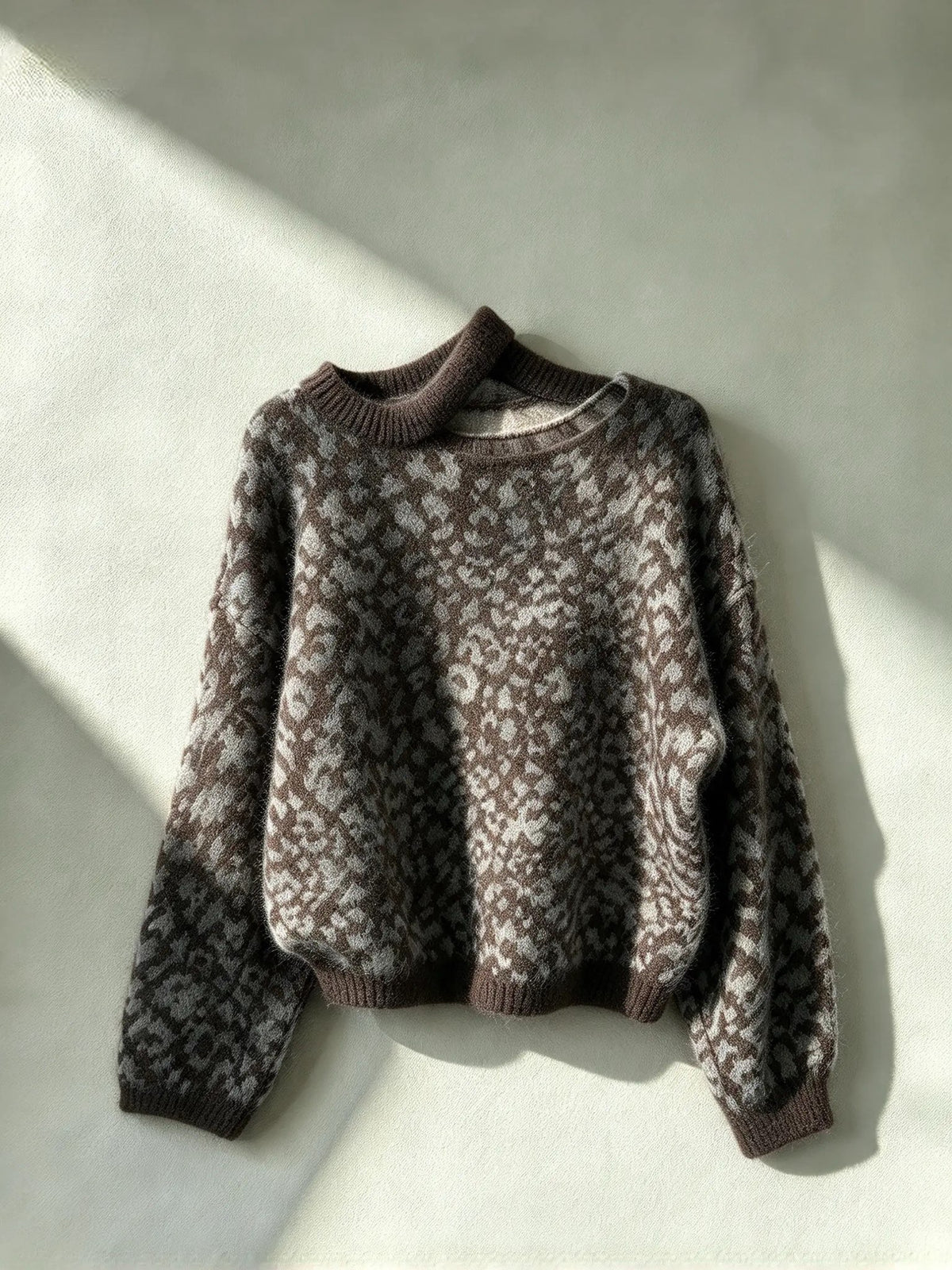 Pullover im Leo Print