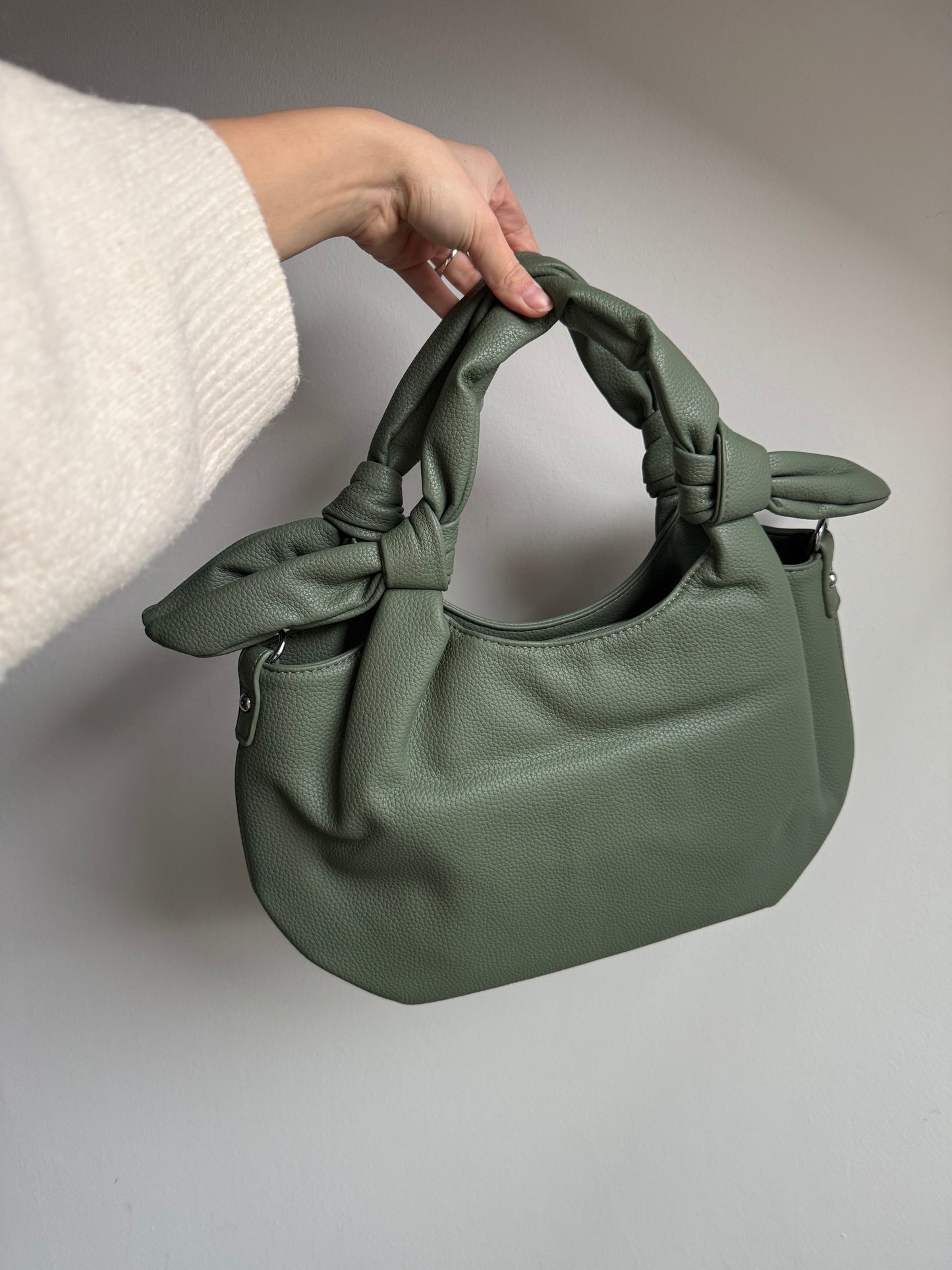 Handtasche mit Knotendetail