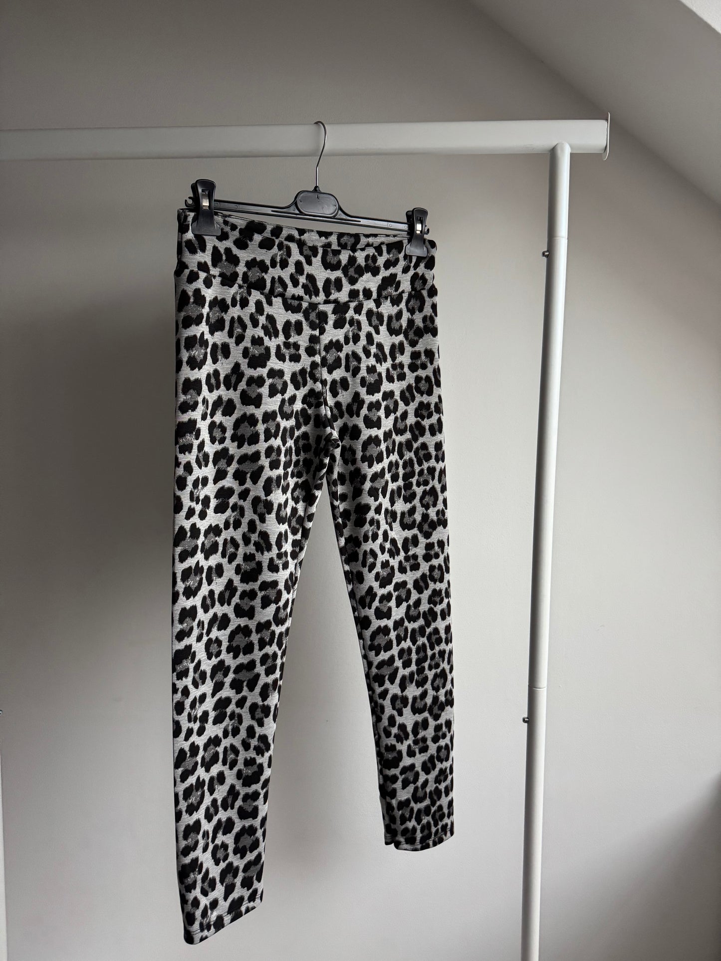 Leo Leggins