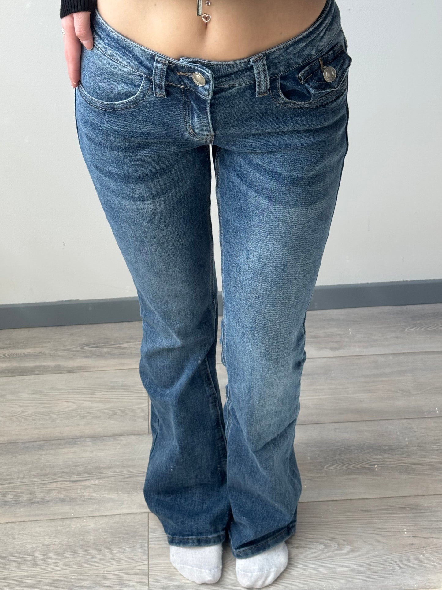 Flare Fit Jeans - Low Waist
