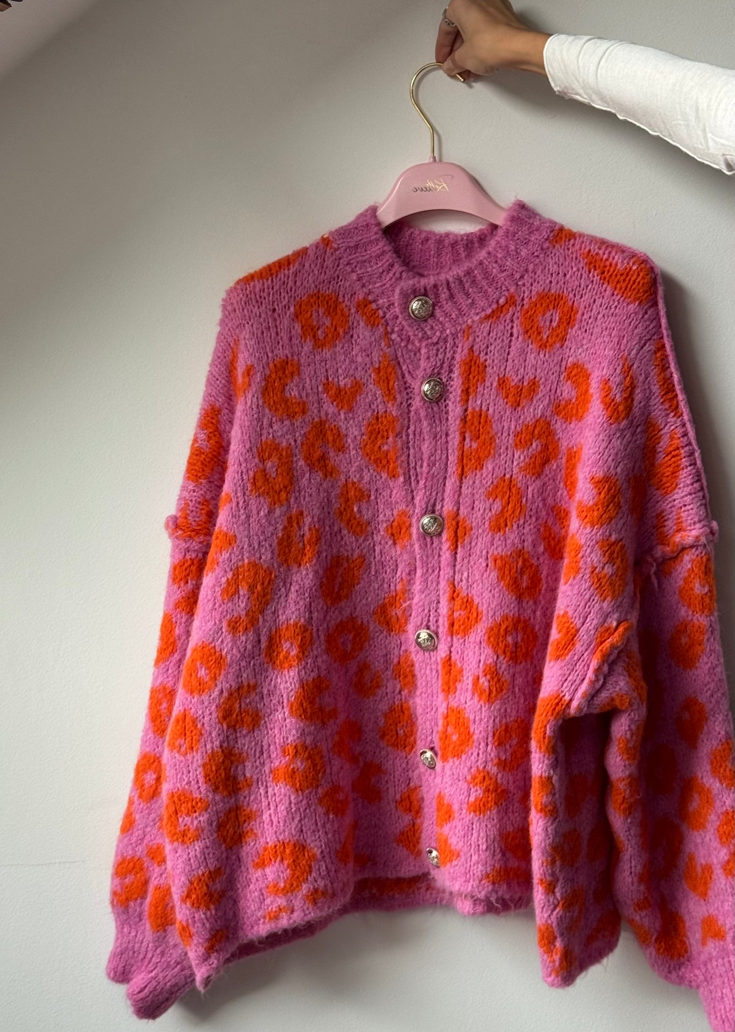 Cardi Milow Leo