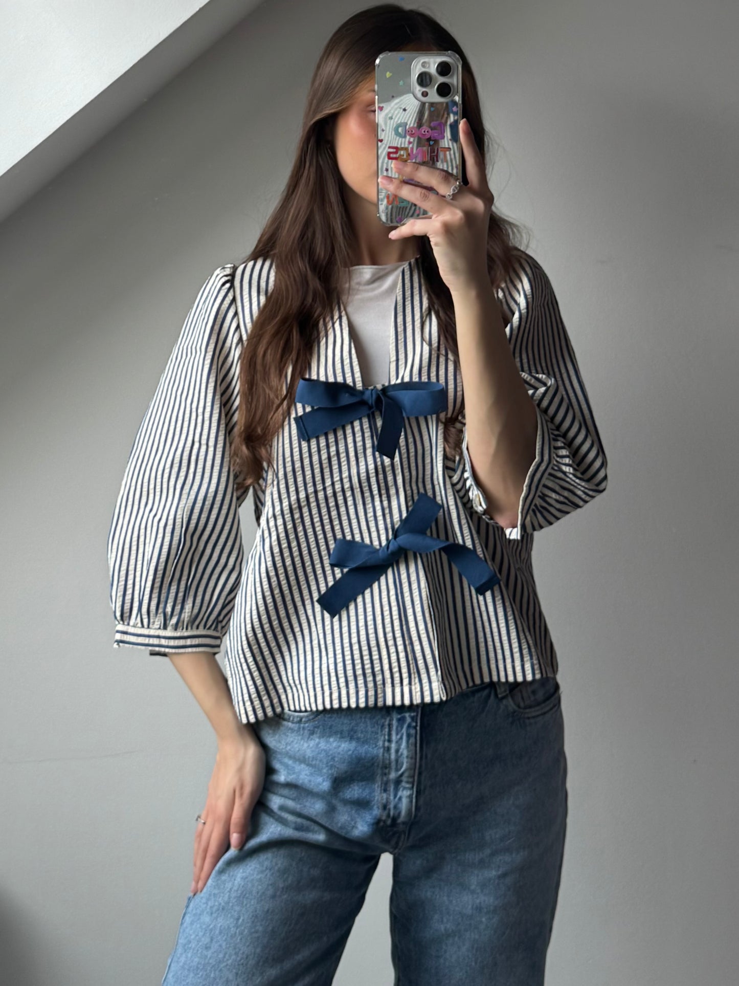 Kurzarm Bluse mit Schleifen - Marine