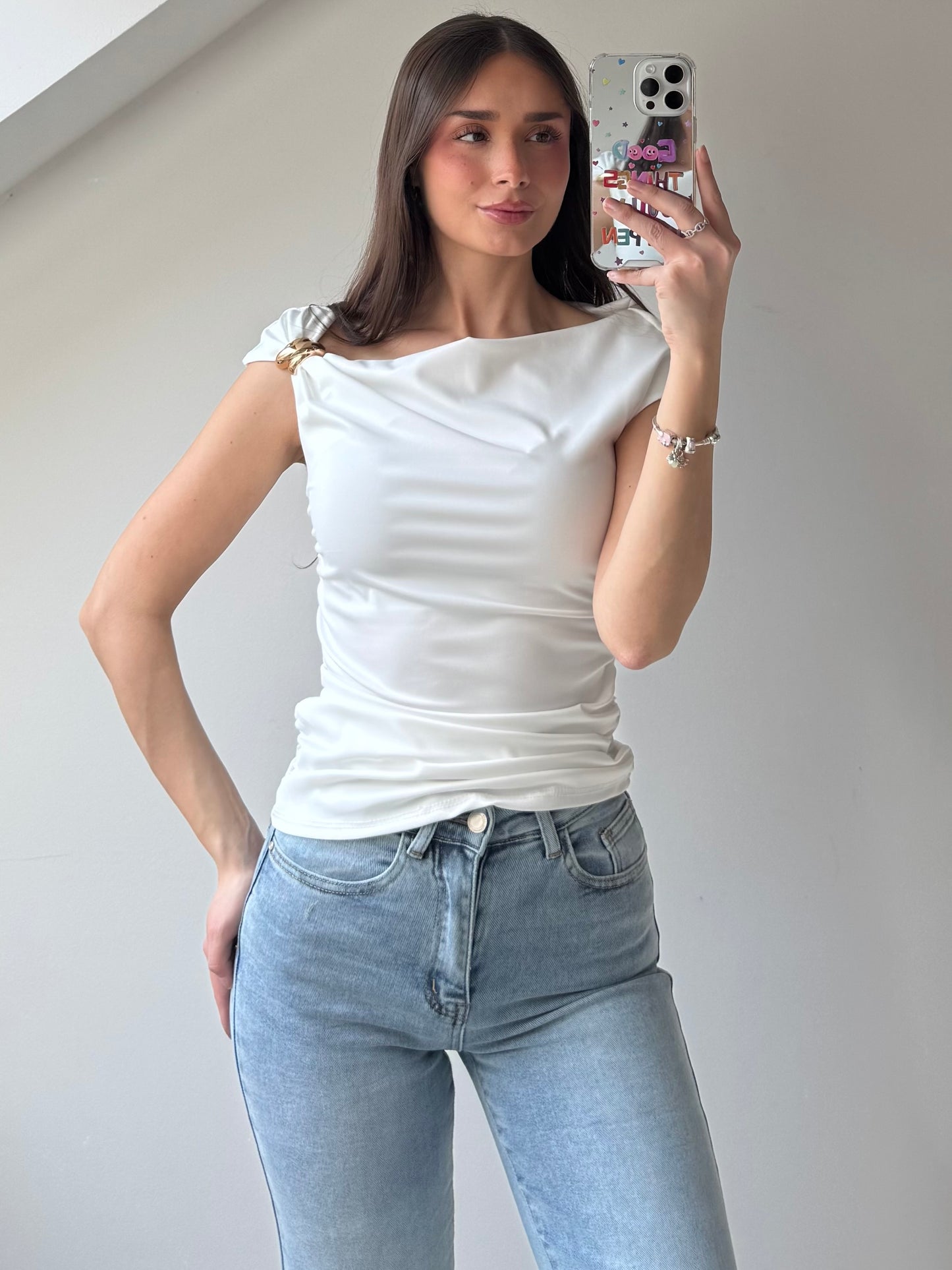 Drapiertes T-Shirt mit Details