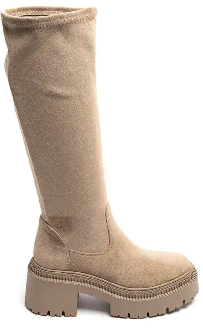 Stiefel in Wildleder Optik