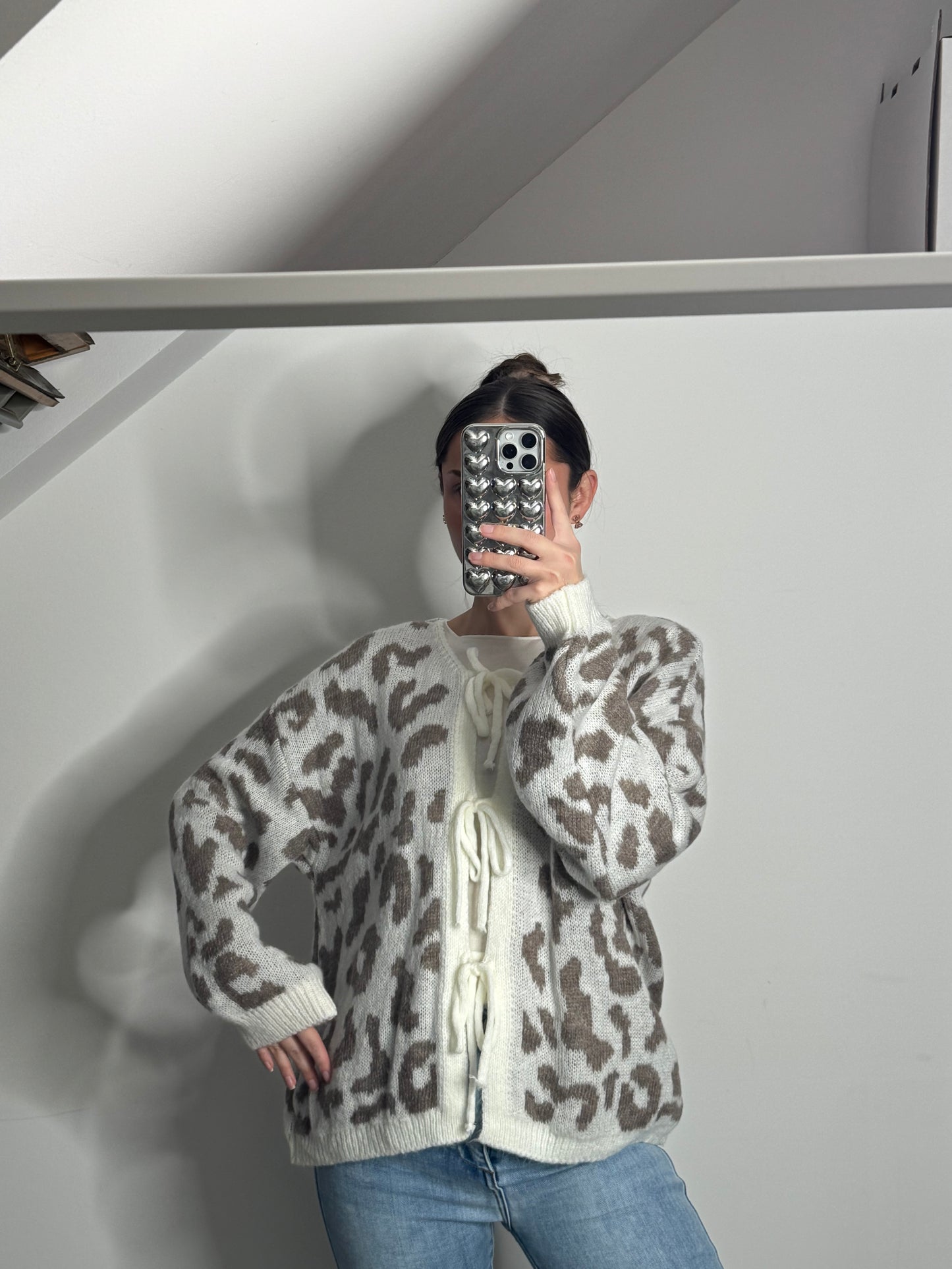Cardi Cutie Leo