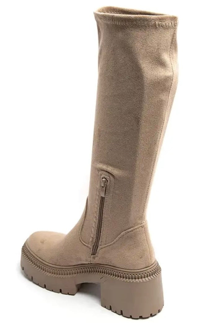 Stiefel in Wildleder Optik