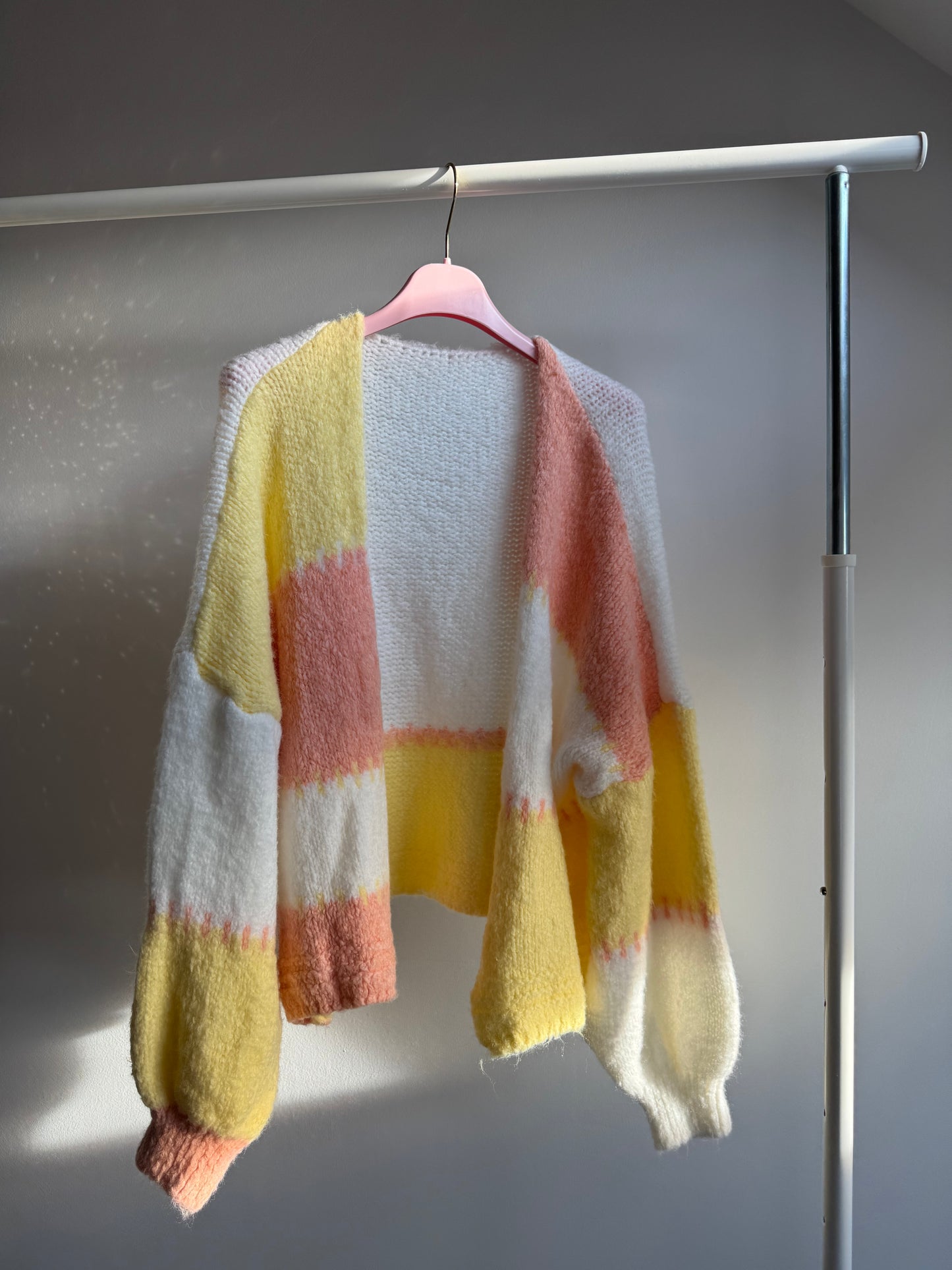 Kuschel Cardigan Regenbogen