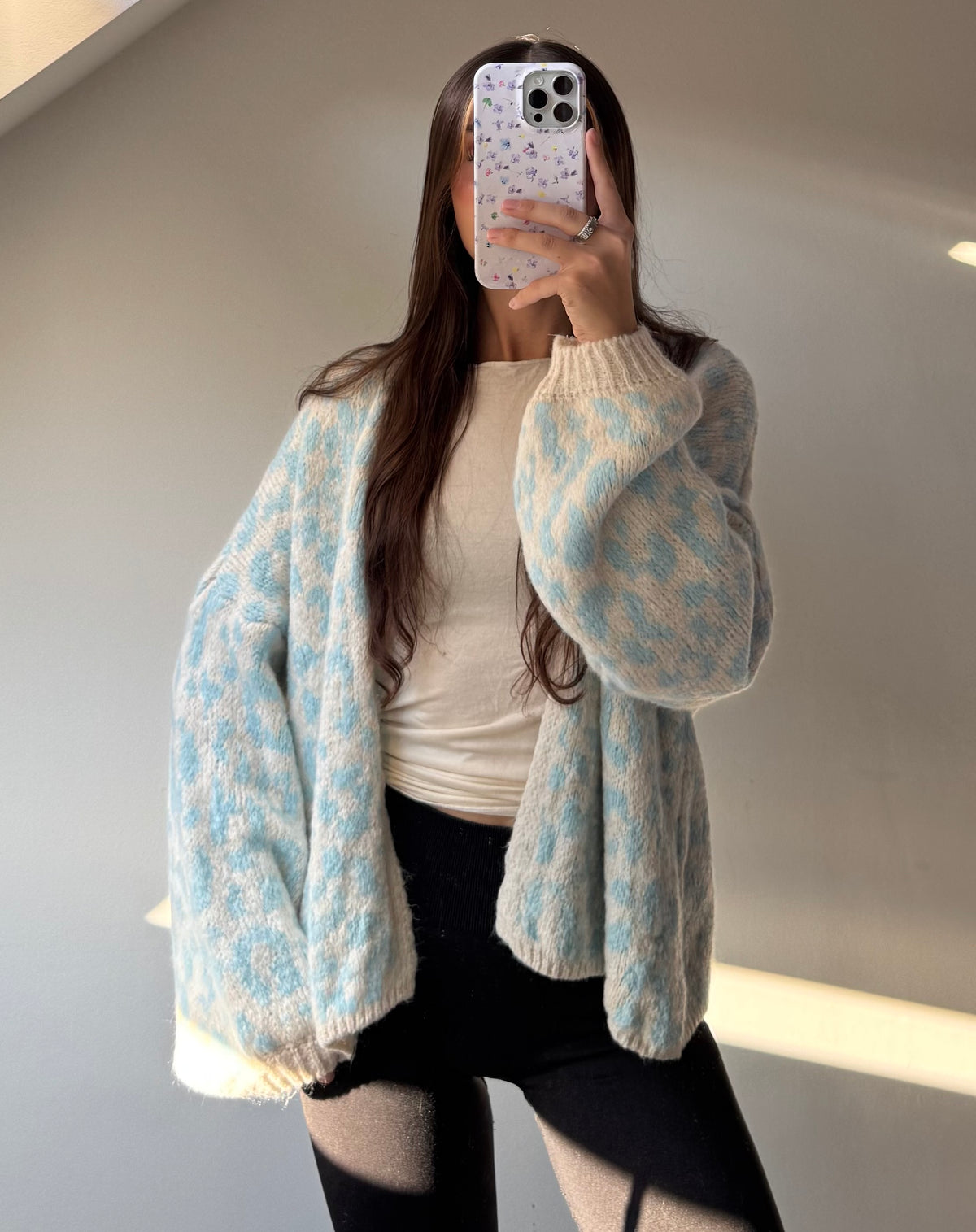 Cardi Leo